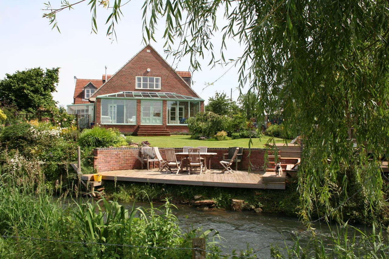 Bridge Cottage Bed And Breakfast Peterborough Exterior photo